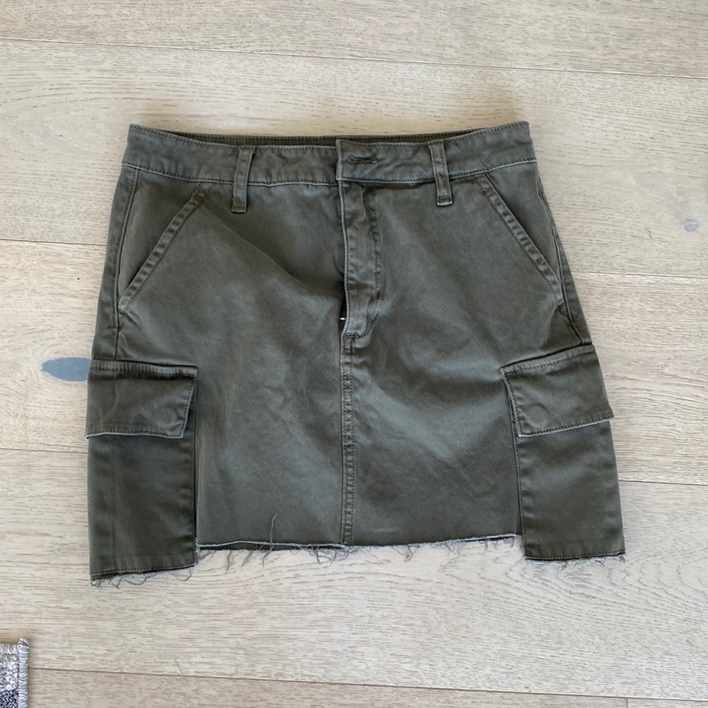 Joe’s women’s denim army green skirt size 27